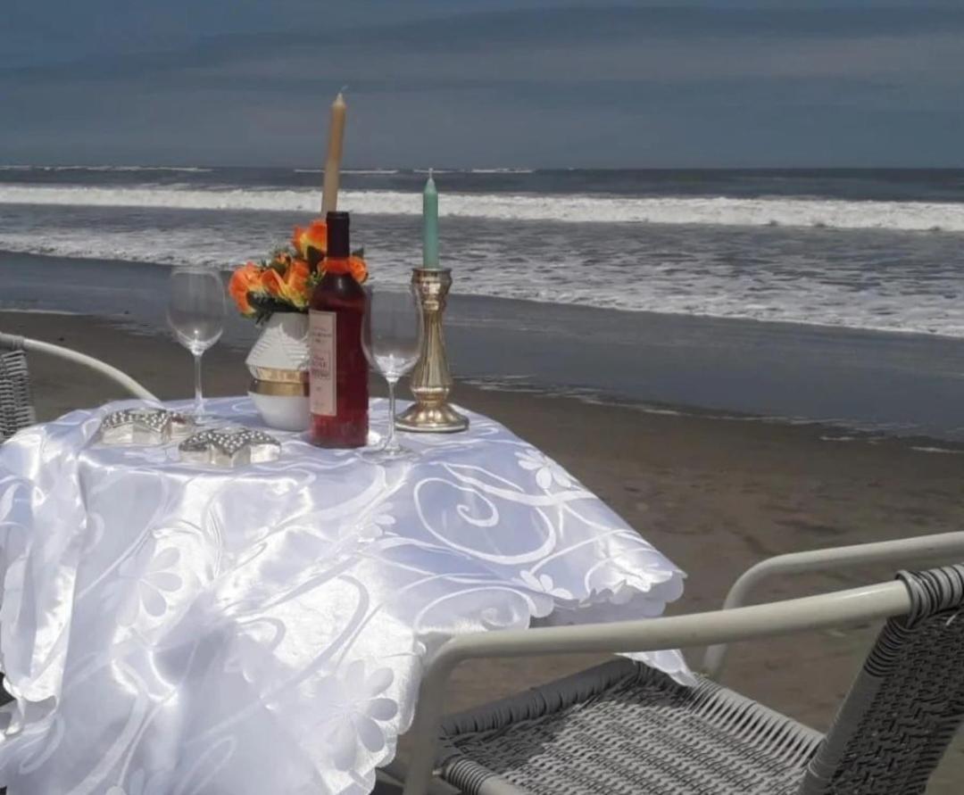 Hotel Mar Y Sol Playa El Milagro Paijan Exterior photo